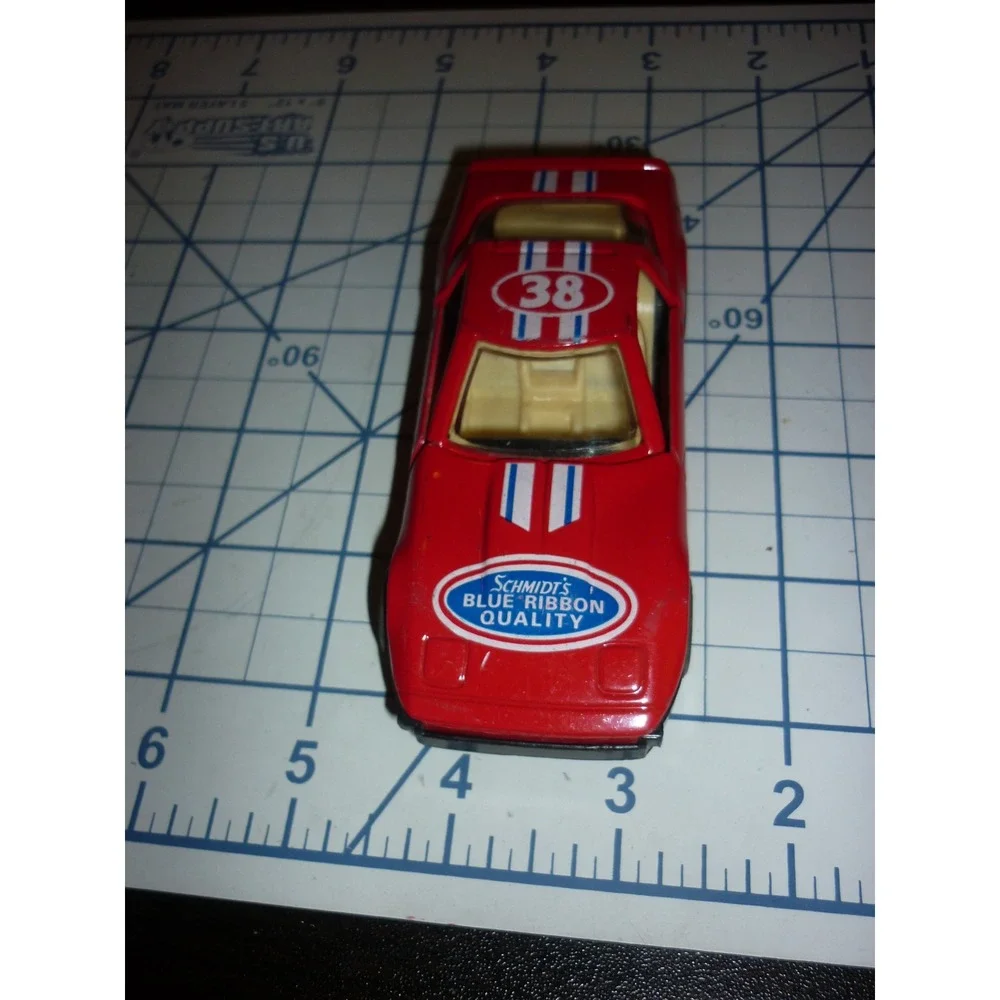 Schmidt's Blue Ribbon Quality Red Corvette C4 Diecast Toy Car #38‎ Opening Hood